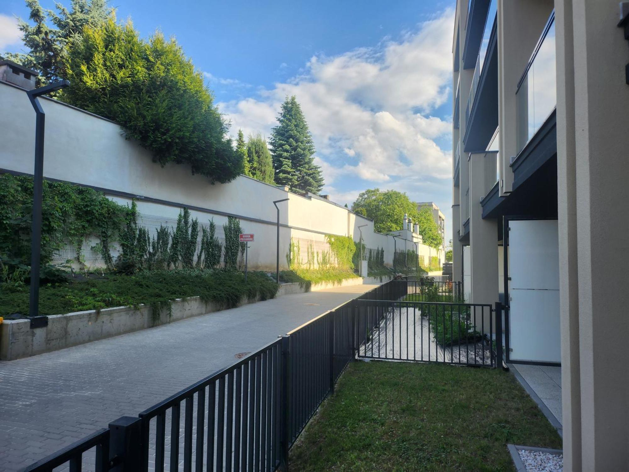 Dwa Jelonki, Ul Sciegiennego, Centrum, Garaz, Ogrodek Kielce Exterior photo